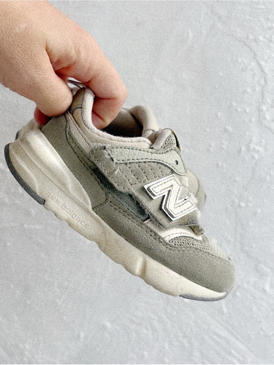 New Balance Other - New Balance 997R New-B Hook & Loop Toddler ‘Olivine Linen’ size 6